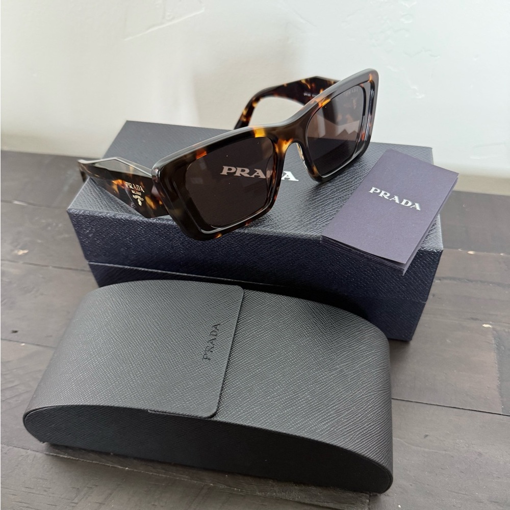 Prada sunglasses - brand new - never worn - with box